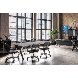 Переговорные столы 